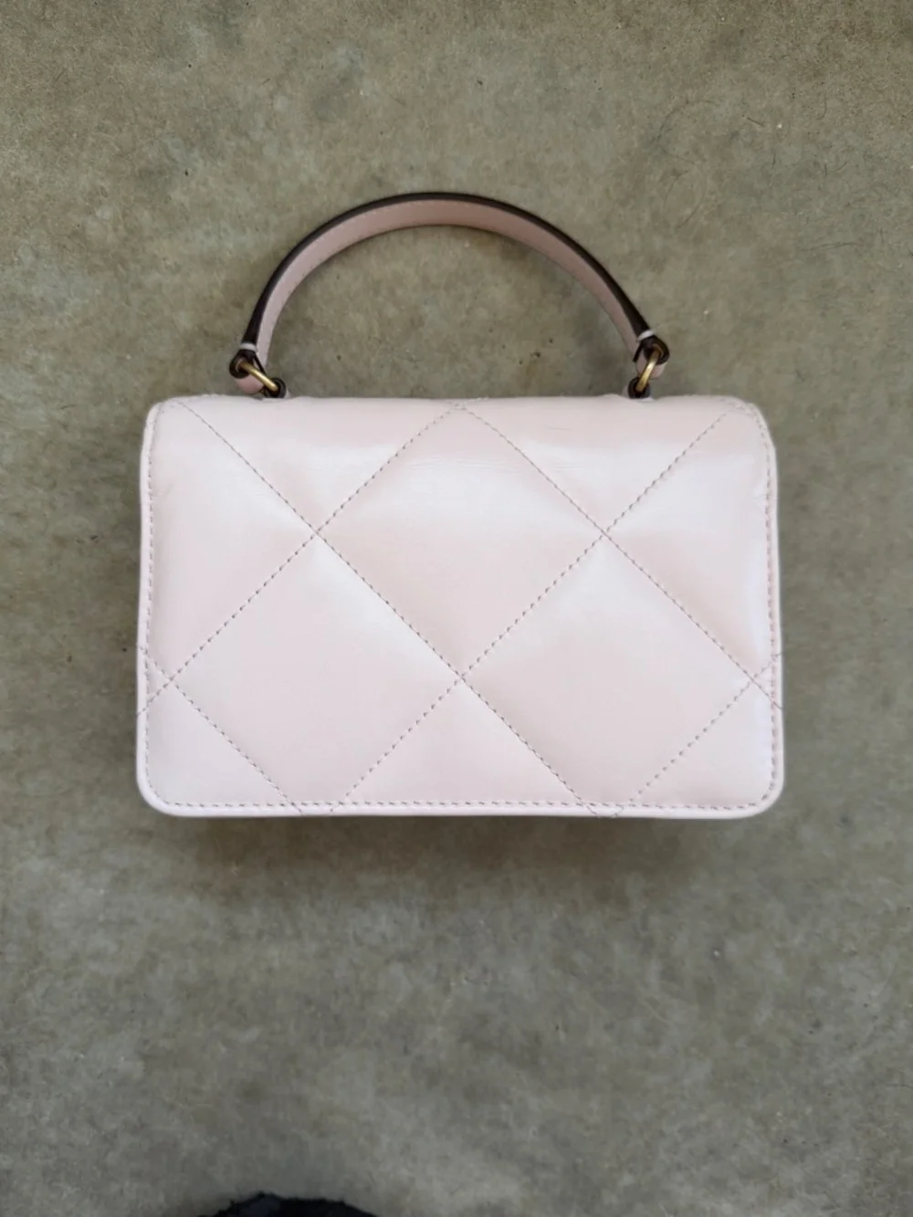 Tory Burch Mini Kira Diamond Quilt Top Handle Chain Wallet - Picture 5 of 8